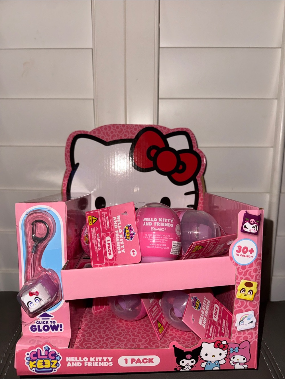Hello Kitty Surprise Clickeez  9️⃣Capsules ➕1️⃣ in the Display box✨❣️🎀